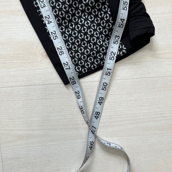 Zenergy by Chico's Size 2 Large Black Ankle Pants Stretch Pull-On Cropped - Picture 7 of 11